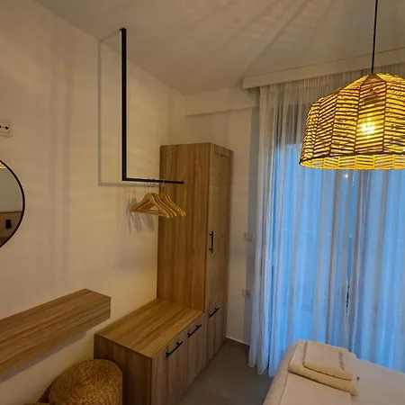 Coastal Retreat By Vryzas Loft Maissonet Ofrínion